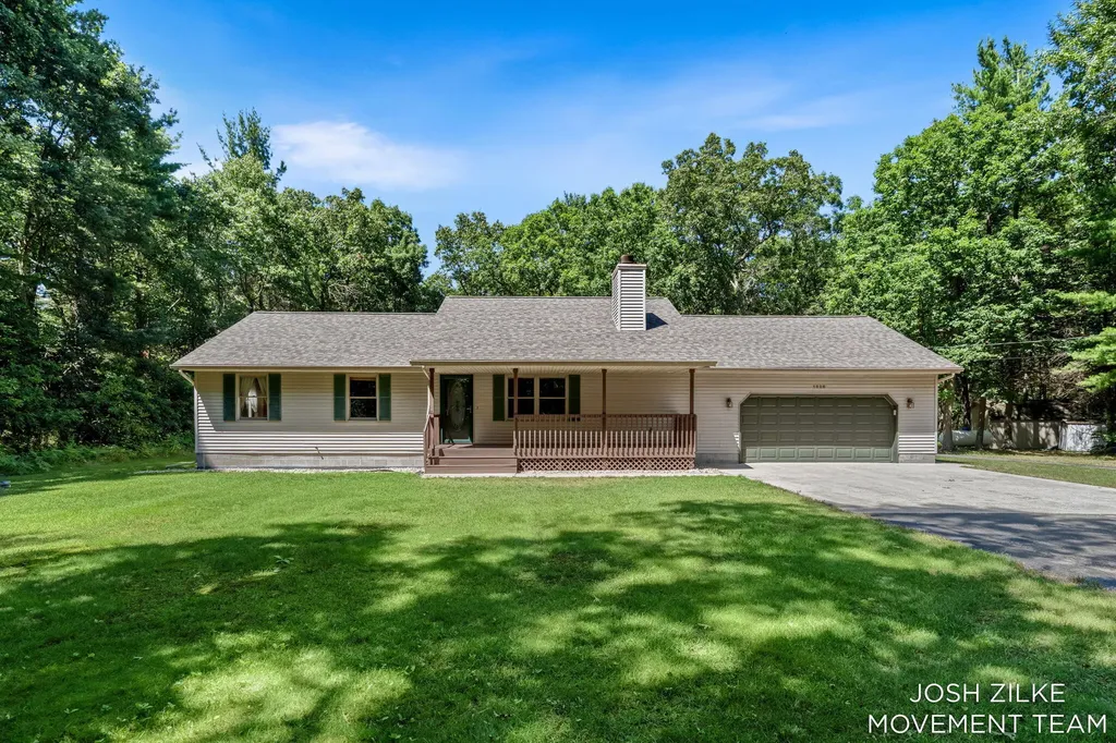 1528 Silver Creek Road Whitehall City MI 49461