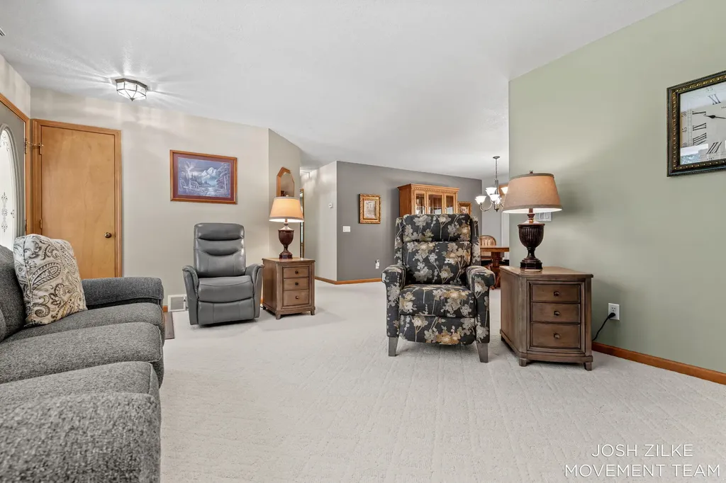 1528 Silver Creek Road Whitehall City MI 49461