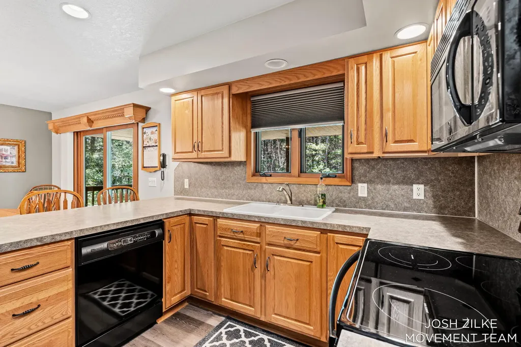 1528 Silver Creek Road Whitehall City MI 49461