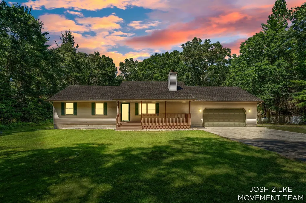 1528 Silver Creek Road Whitehall City MI 49461