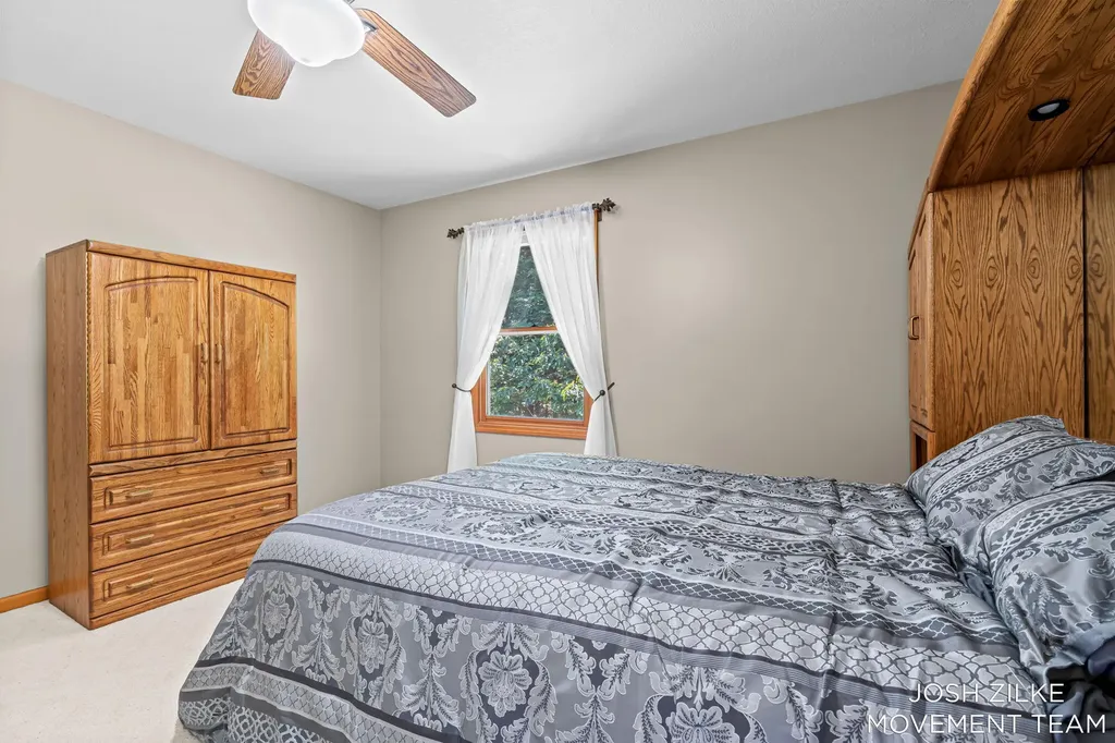 1528 Silver Creek Road Whitehall City MI 49461