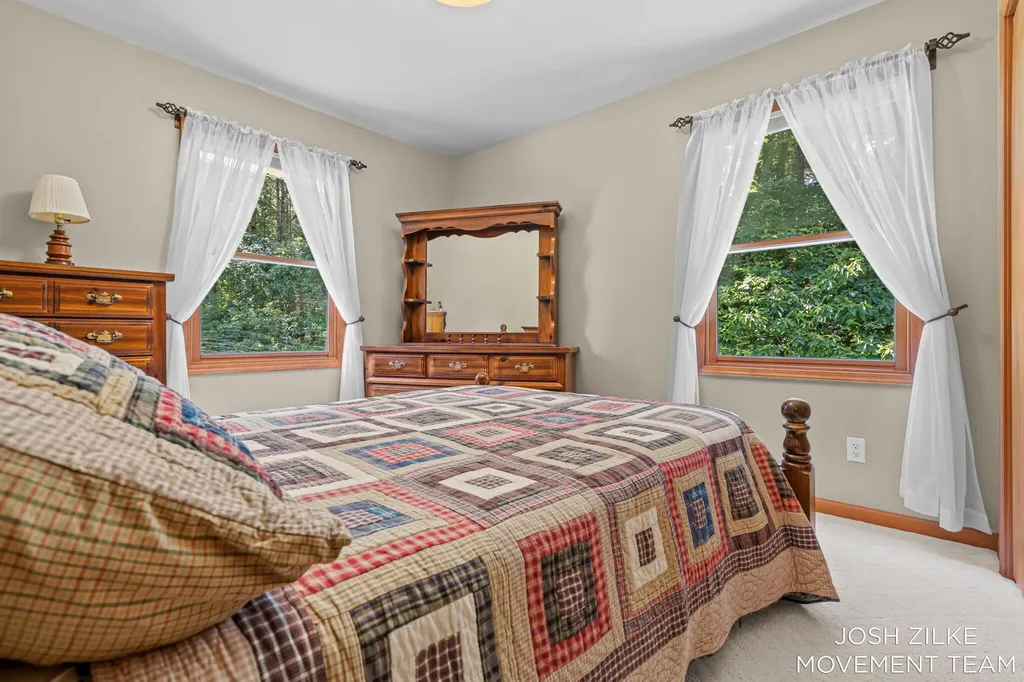 1528 Silver Creek Road Whitehall City MI 49461