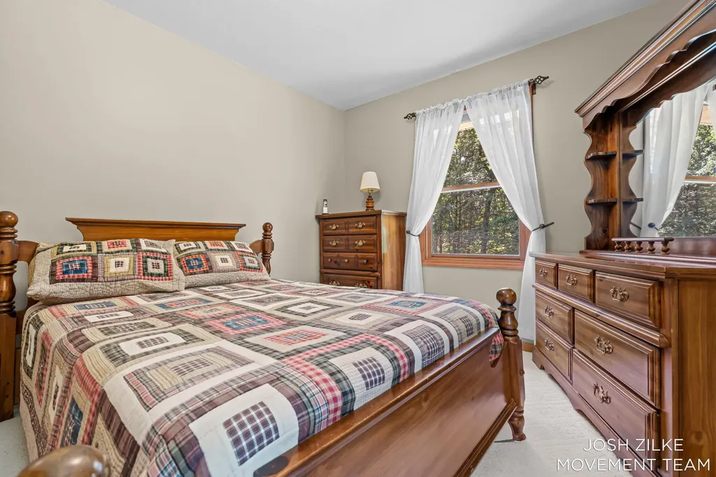1528 Silver Creek Road Whitehall City MI 49461