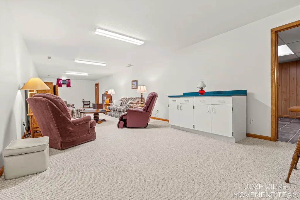 1528 Silver Creek Road Whitehall City MI 49461