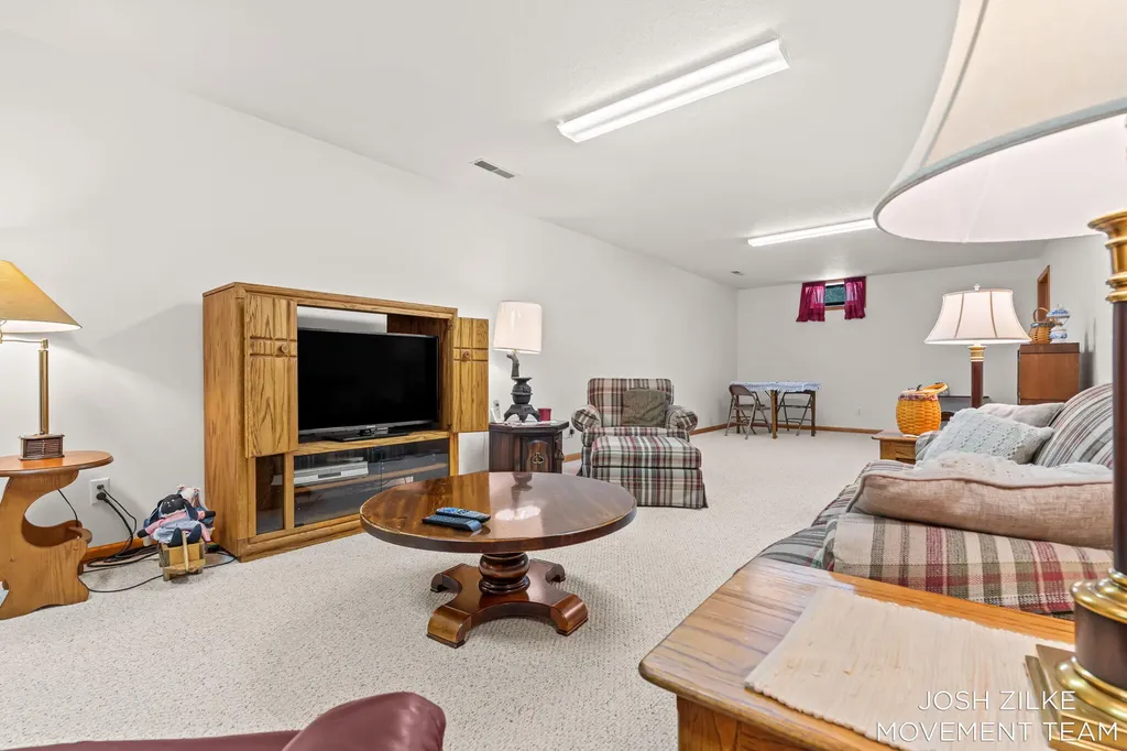 1528 Silver Creek Road Whitehall City MI 49461