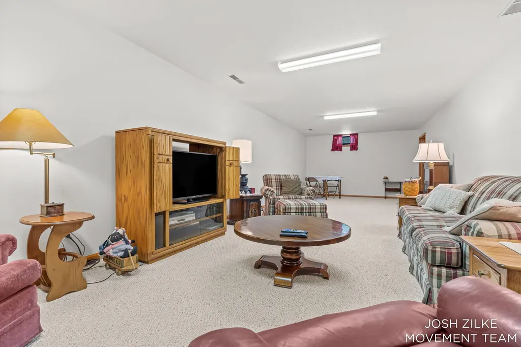 1528 Silver Creek Road Whitehall City MI 49461