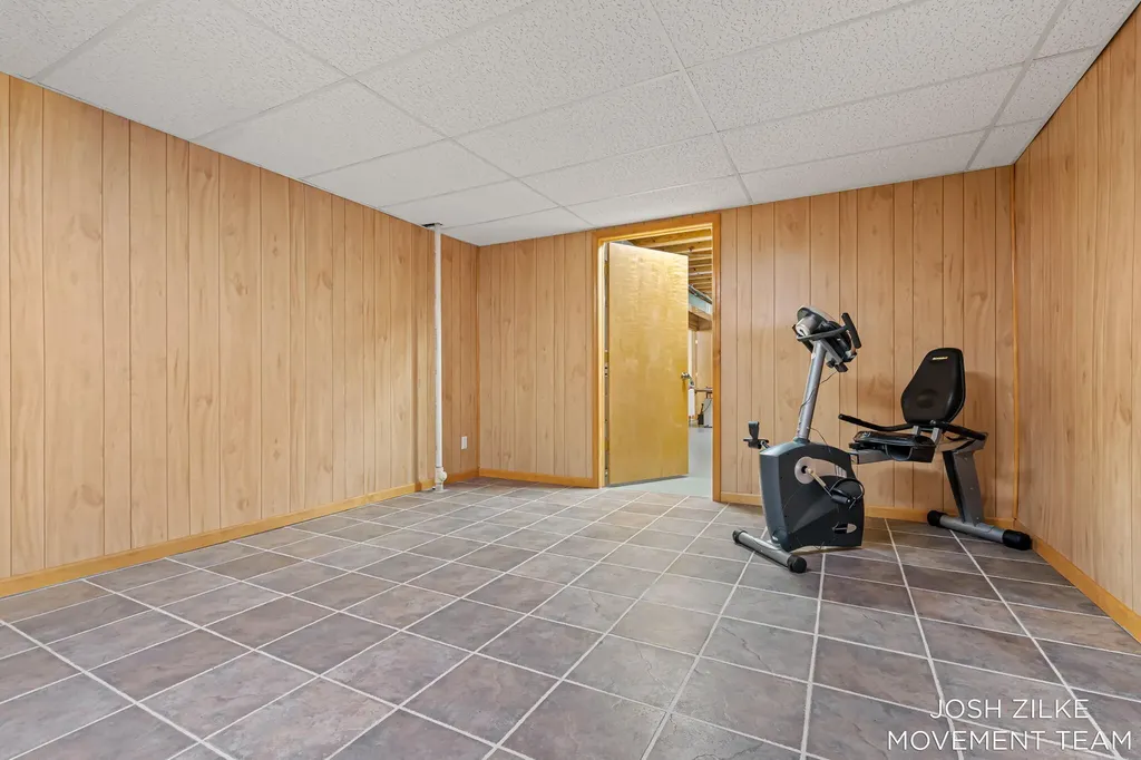 1528 Silver Creek Road Whitehall City MI 49461