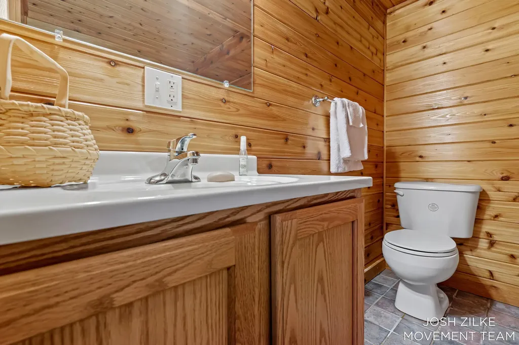 1528 Silver Creek Road Whitehall City MI 49461