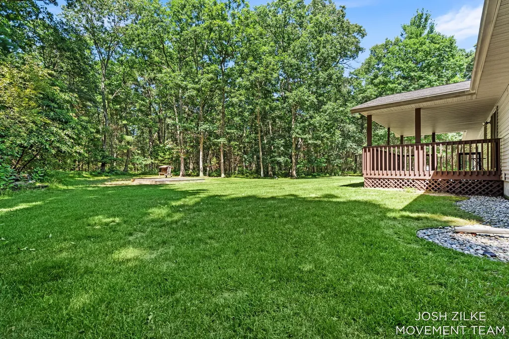 1528 Silver Creek Road Whitehall City MI 49461