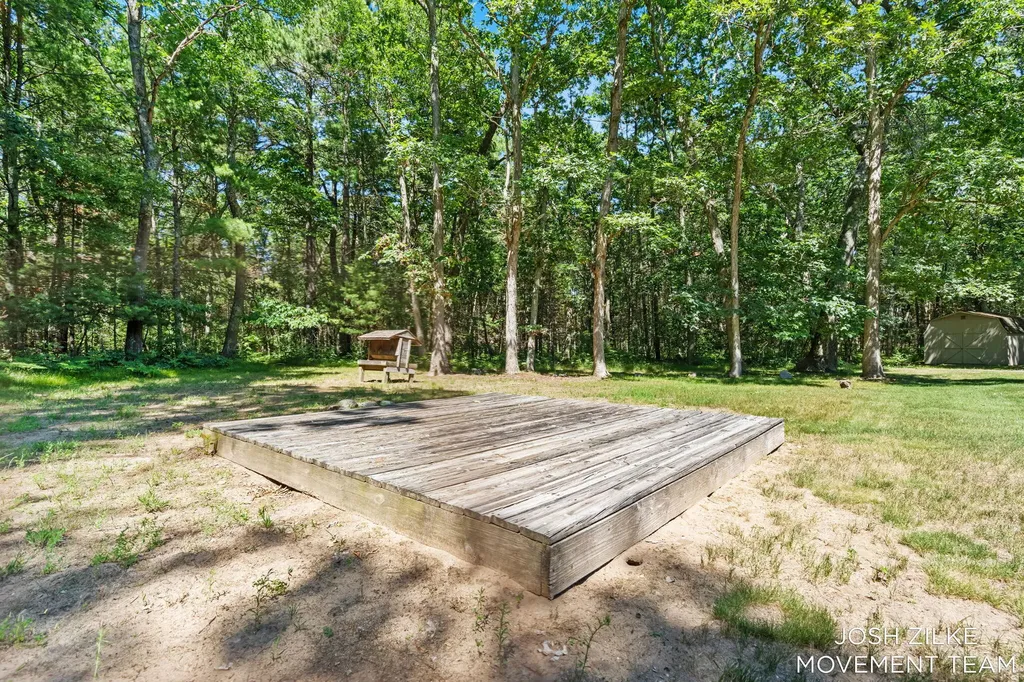 1528 Silver Creek Road Whitehall City MI 49461