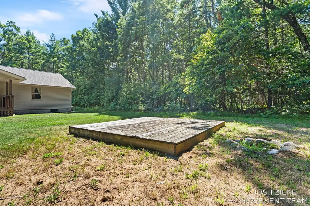 1528 Silver Creek Road Whitehall City MI 49461