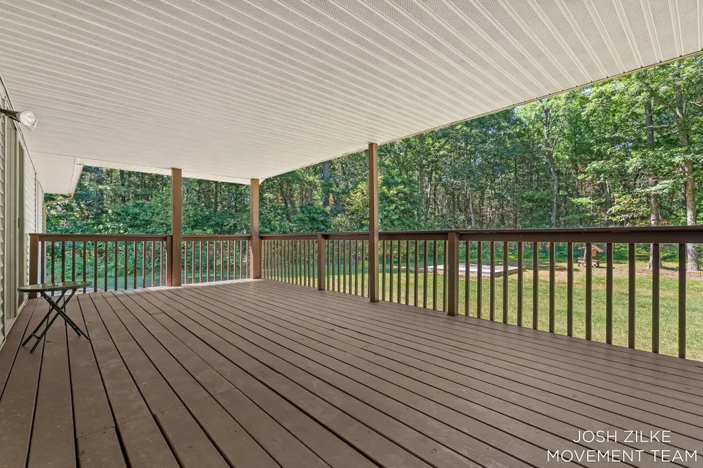 1528 Silver Creek Road Whitehall City MI 49461