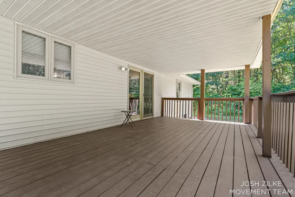 1528 Silver Creek Road Whitehall City MI 49461