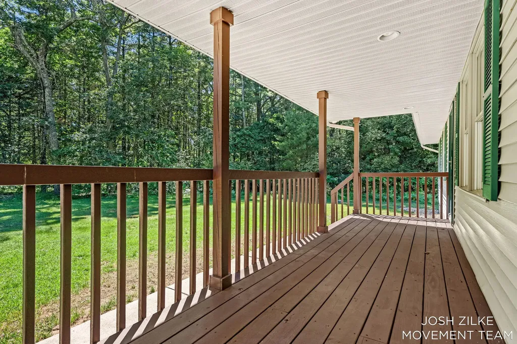1528 Silver Creek Road Whitehall City MI 49461