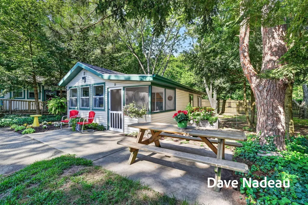 3581 65th Street Saugatuck Township MI 49453