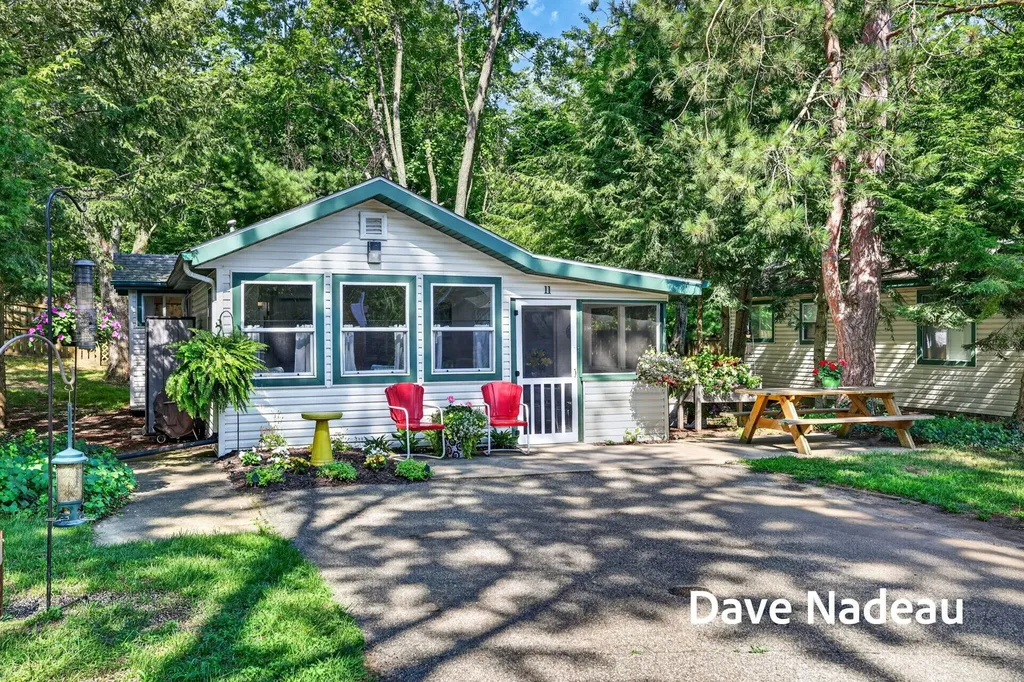 3581 65th Street Saugatuck Township MI 49453