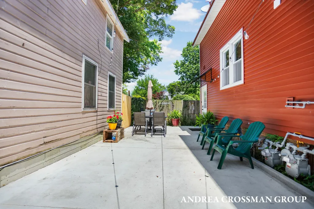 118 Hoffman Street Saugatuck City MI 49453