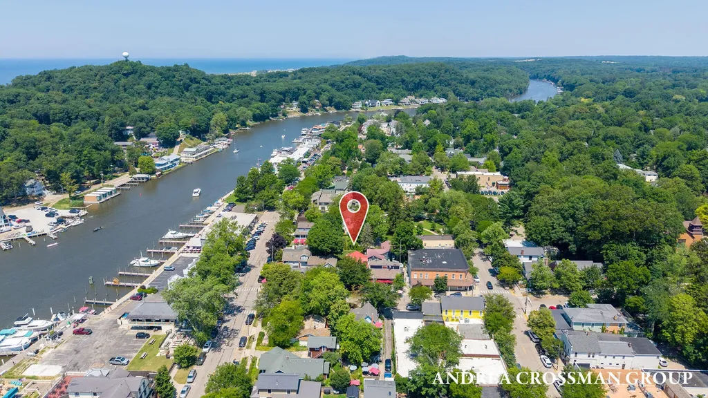 118 Hoffman Street Saugatuck City MI 49453