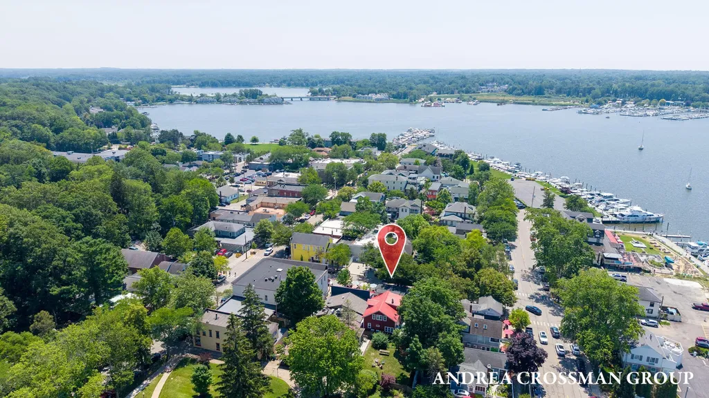 118 Hoffman Street Saugatuck City MI 49453