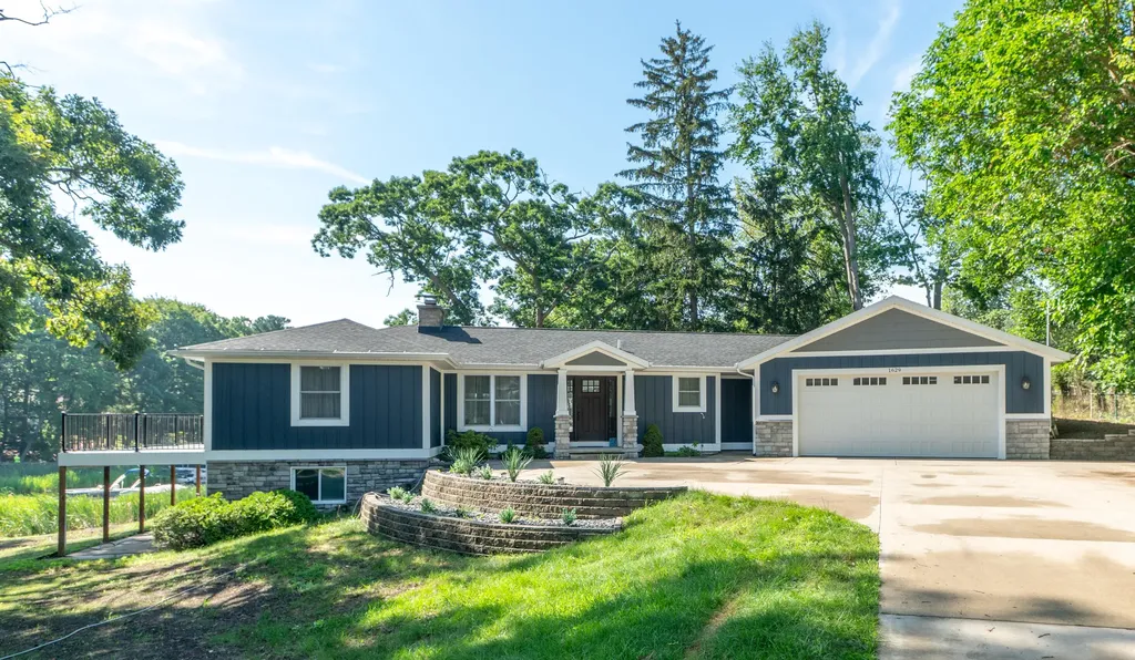 1629 Forest Park Road Norton Shores City MI 49441