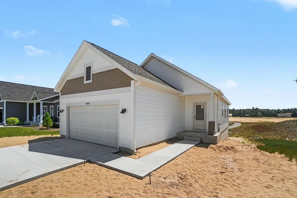 2489 Gray Wolf Way Fruitport Charter Township MI 49444