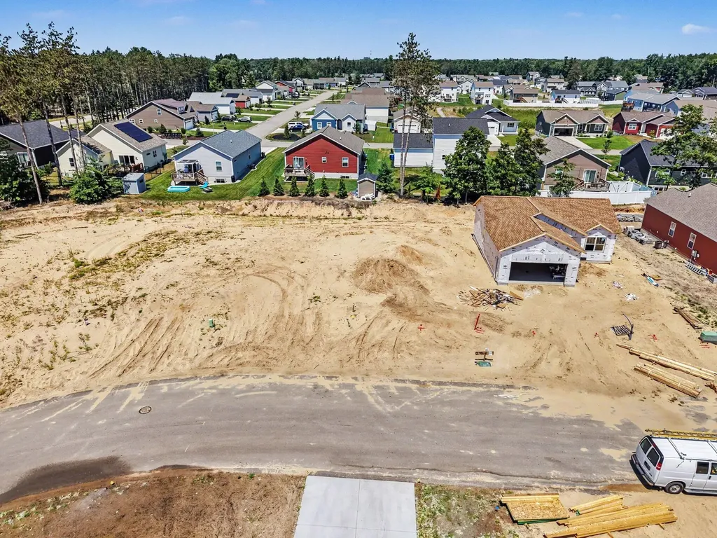 2489 Gray Wolf Way Fruitport Charter Township MI 49444