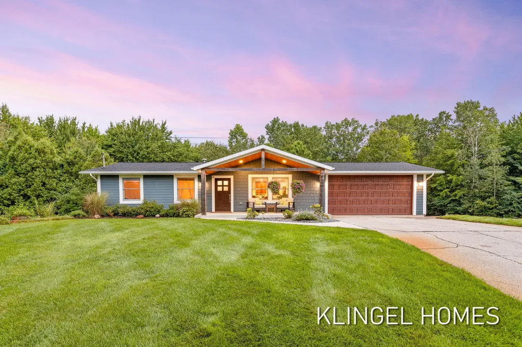 16165 148th Avenue Spring Lake Township MI 49456