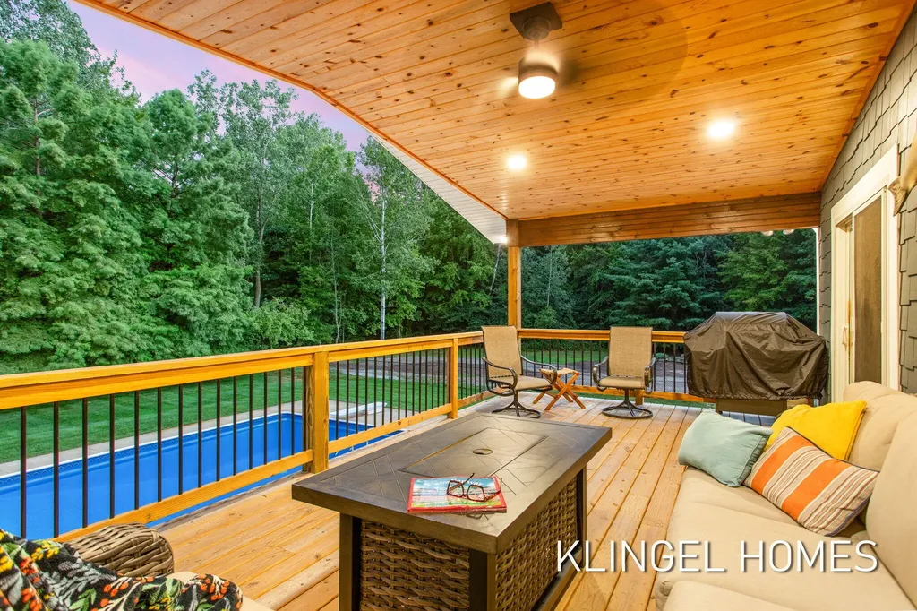 16165 148th Avenue Spring Lake Township MI 49456