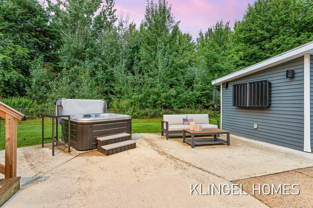 16165 148th Avenue Spring Lake Township MI 49456