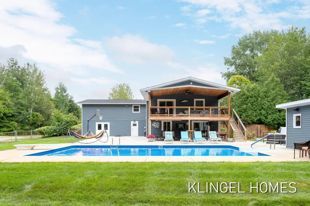 16165 148th Avenue Spring Lake Township MI 49456