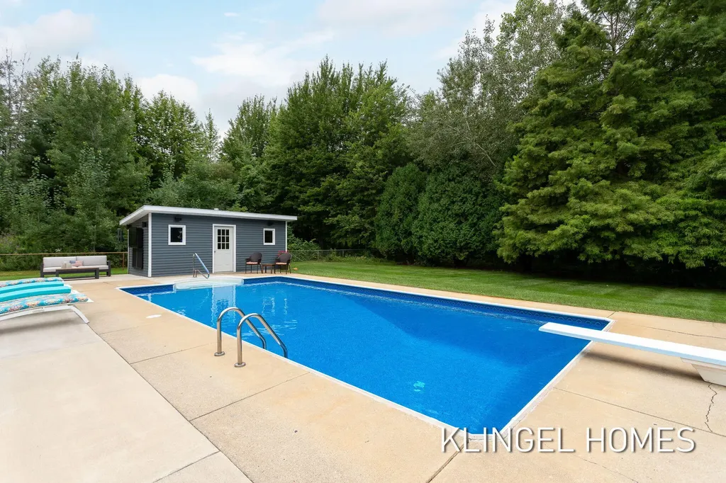 16165 148th Avenue Spring Lake Township MI 49456