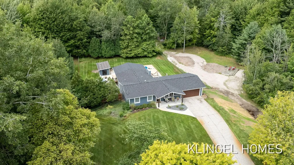 16165 148th Avenue Spring Lake Township MI 49456