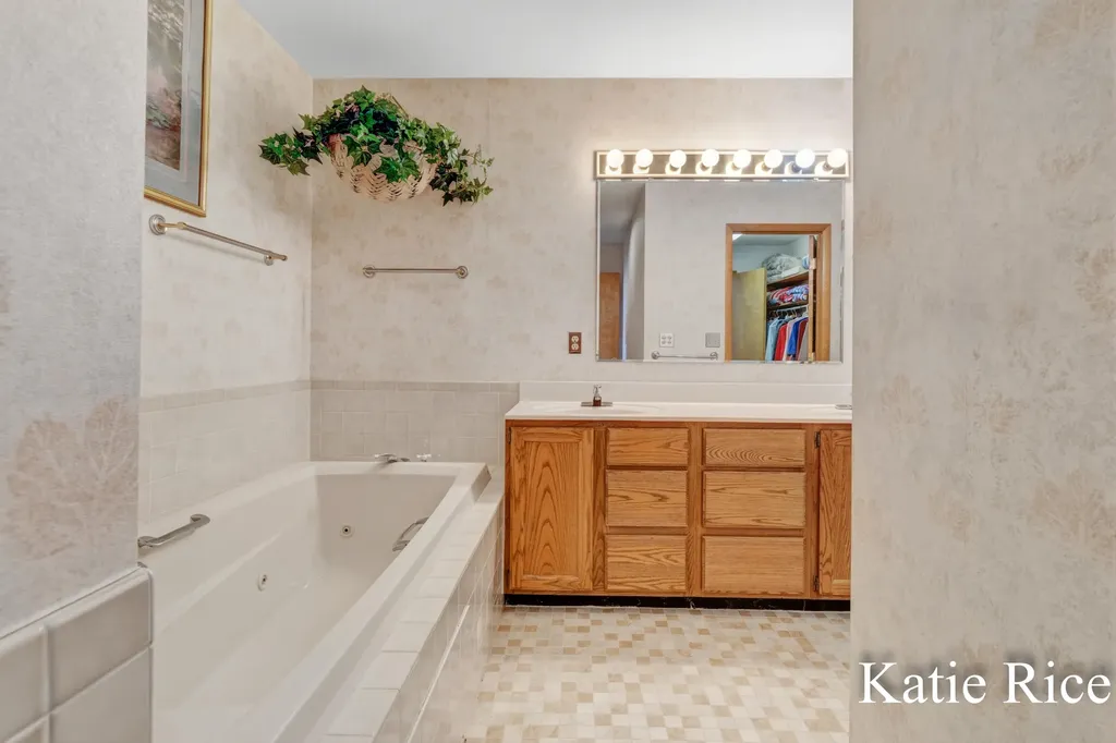 9221 W Thomas Road Benona Township MI 49455