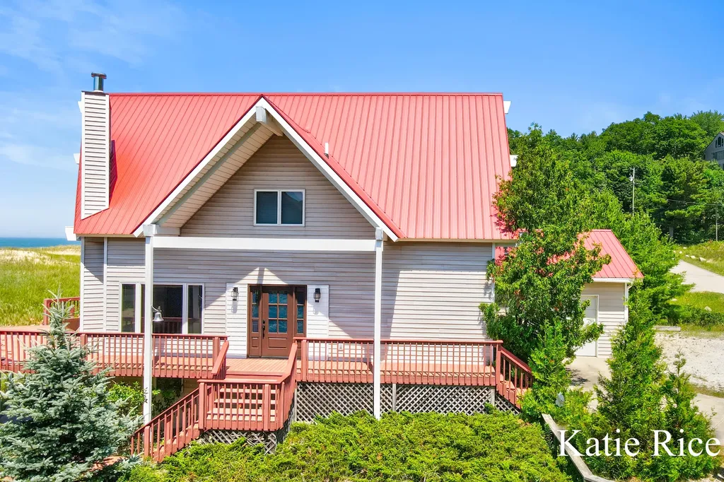 9221 W Thomas Road Benona Township MI 49455