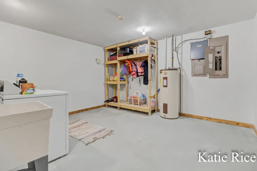 9221 W Thomas Road Benona Township MI 49455
