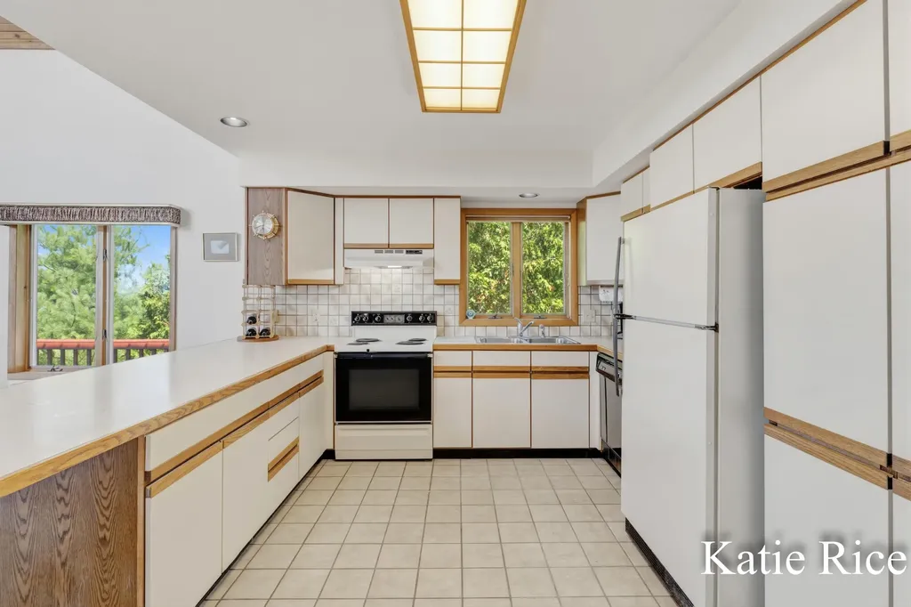 9221 W Thomas Road Benona Township MI 49455
