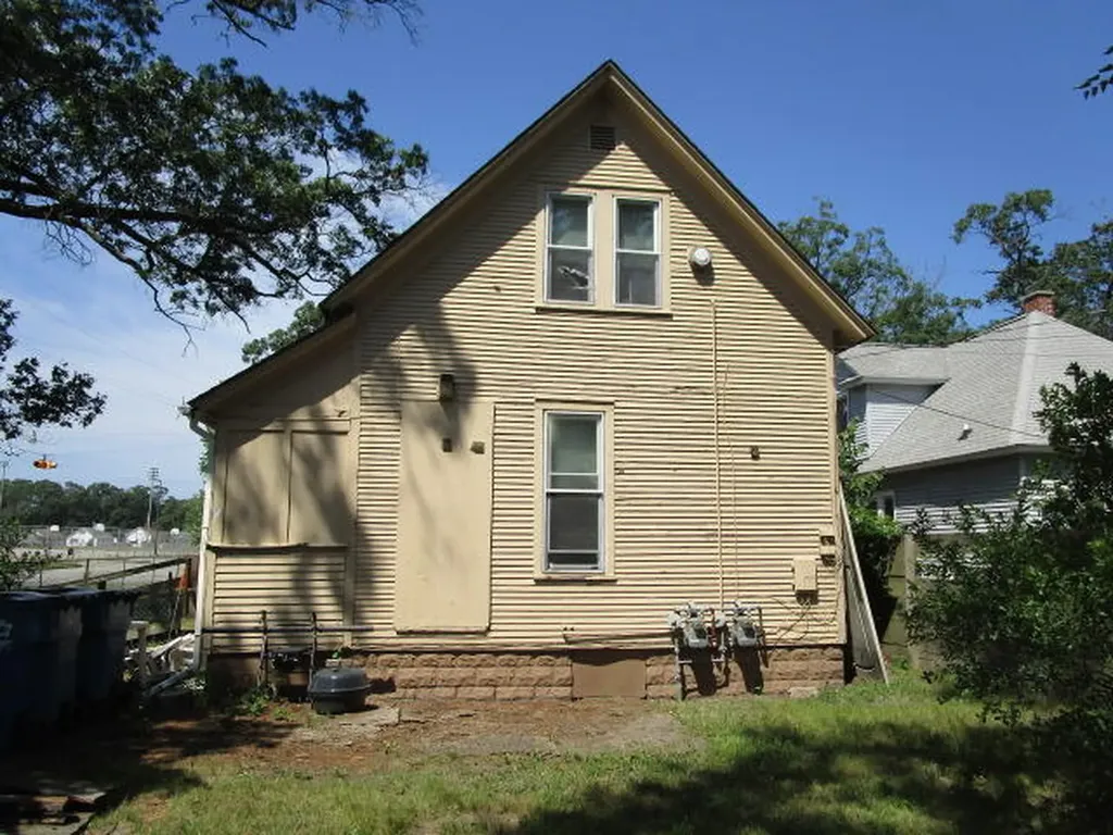 2344 Jefferson Street Muskegon Heights City MI 49444