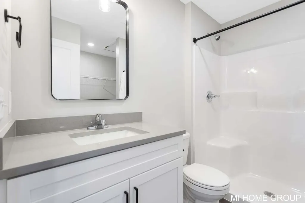 13680 Signature Drive Holland Charter Township MI 49424