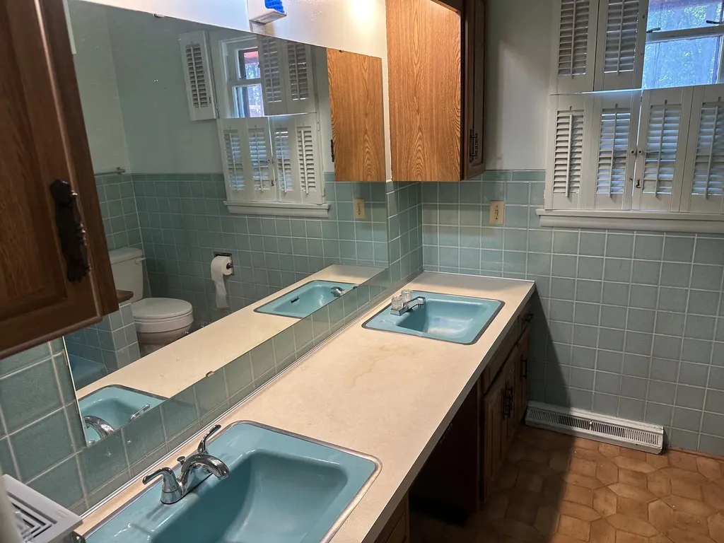 1749 Southland Drive Muskegon Charter Township MI 49442