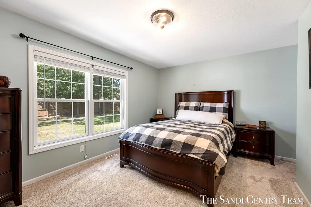 15055 Oakland Street Spring Lake Township MI 49456