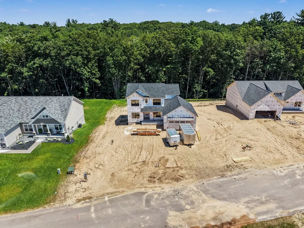 6308 Sturgeon Run Fruitport Charter Township MI 49444