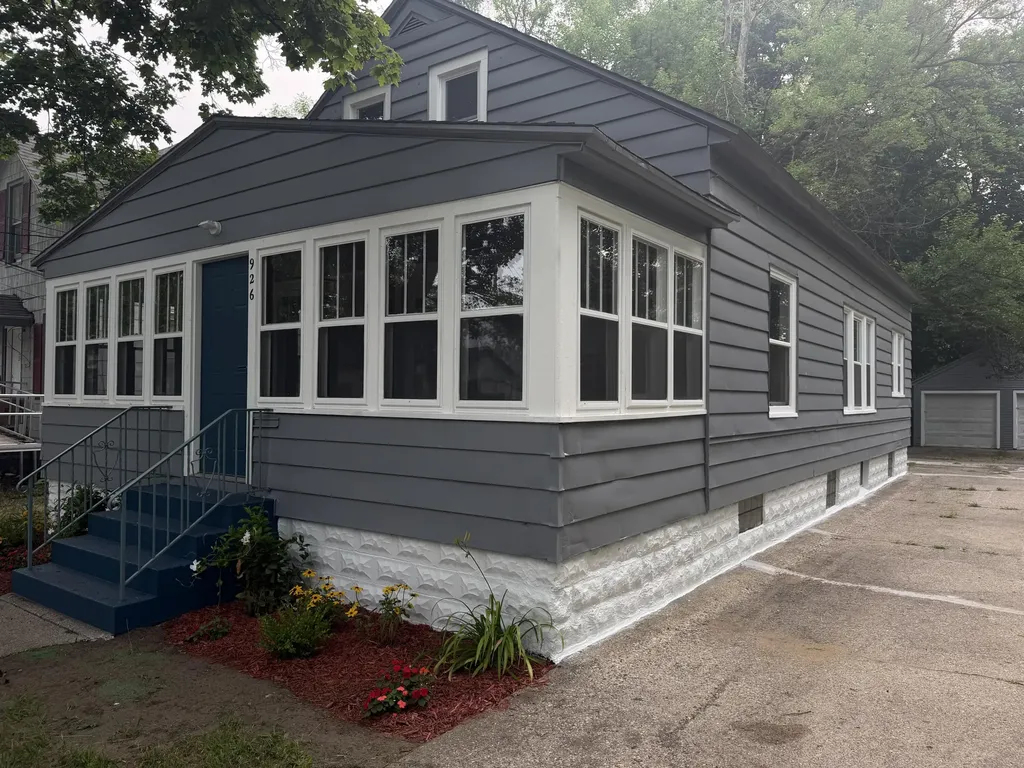 926 Williams Street Muskegon City MI 49442