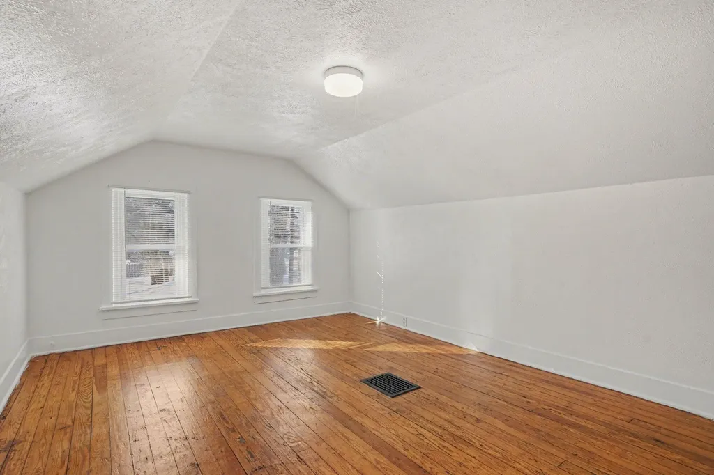 926 Williams Street Muskegon City MI 49442