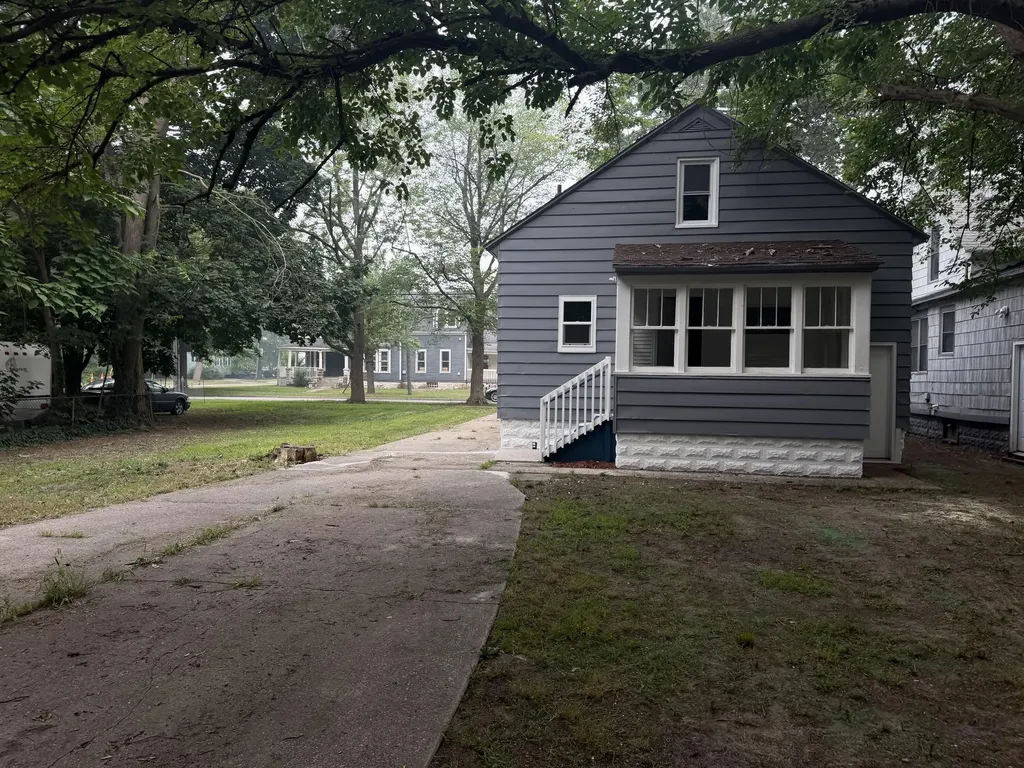 926 Williams Street Muskegon City MI 49442