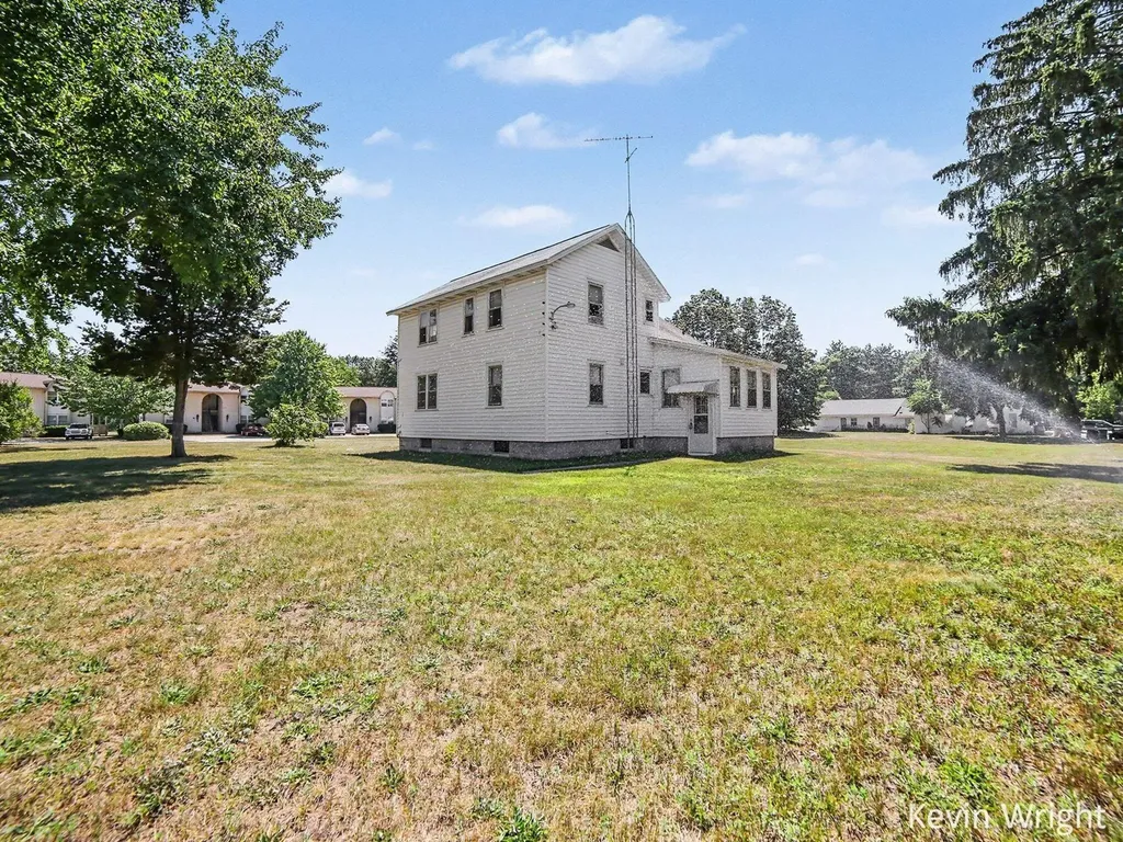 14337 State Road Crockery Township MI 49448