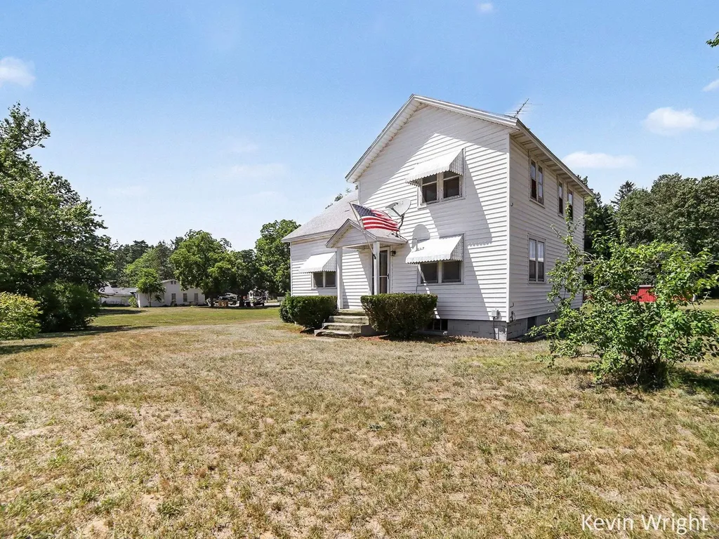 14337 State Road Crockery Township MI 49448