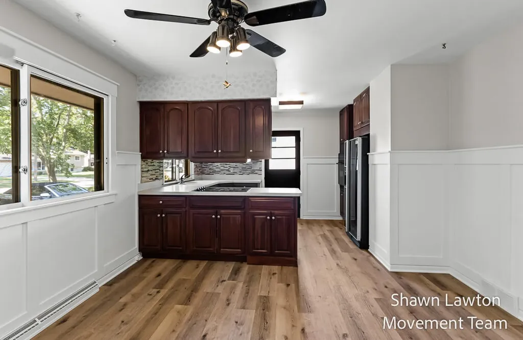1832 Southwood Avenue Norton Shores City MI 49441