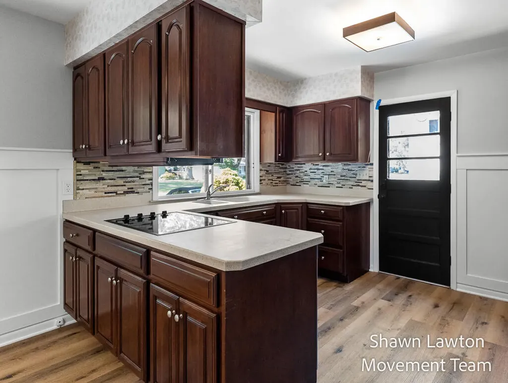 1832 Southwood Avenue Norton Shores City MI 49441