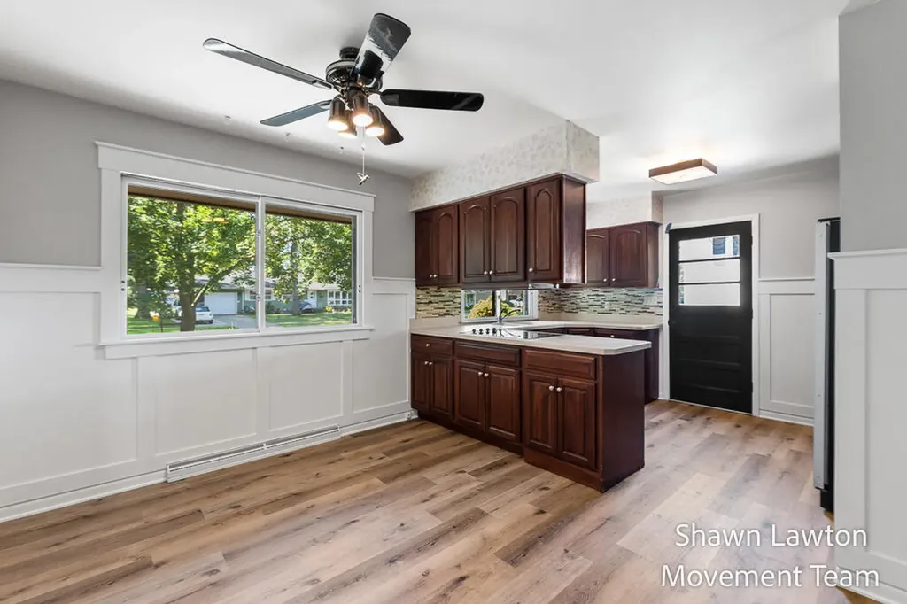 1832 Southwood Avenue Norton Shores City MI 49441