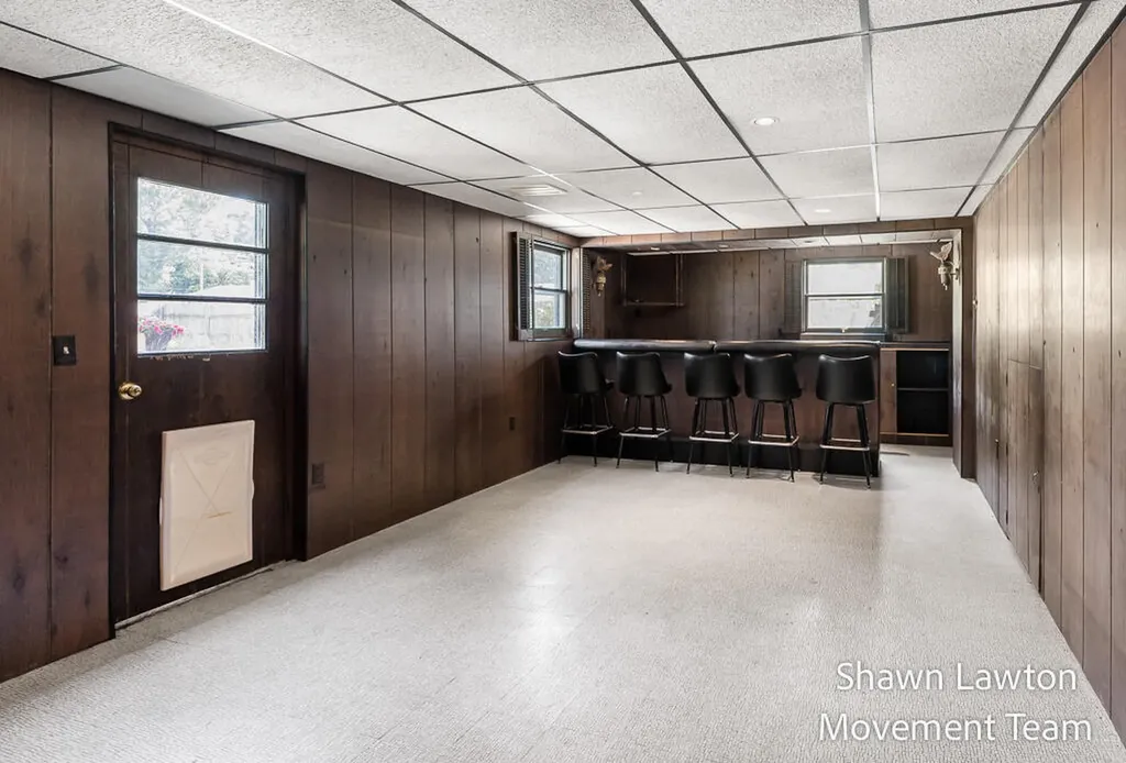1832 Southwood Avenue Norton Shores City MI 49441